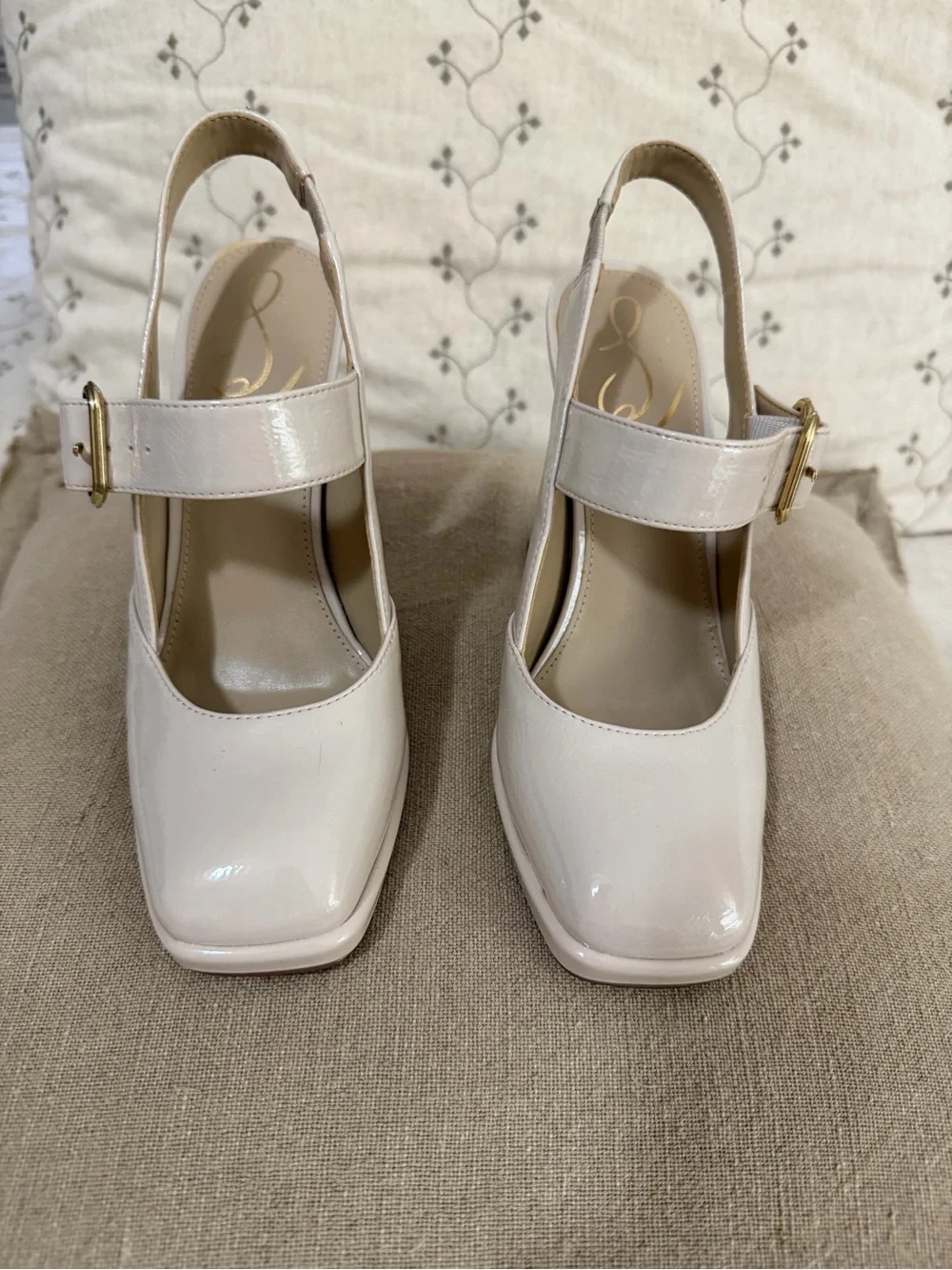 Sam Edelman size 6 Jildie Patent Slingback Heels in Linen Beige with Gold Buckle - Picture 3 of 8